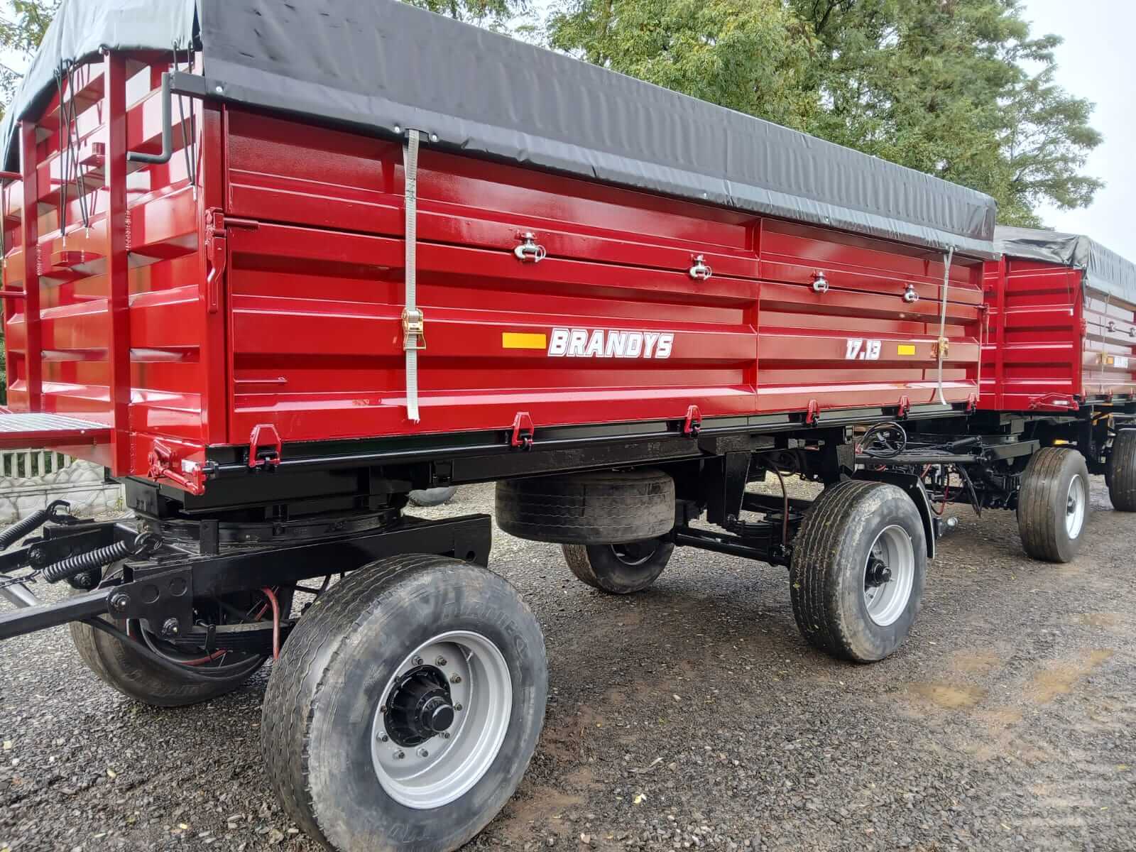 Plandeka 900 g/m2 na przyczepę rolniczą – wzmocniona plandeka PVC