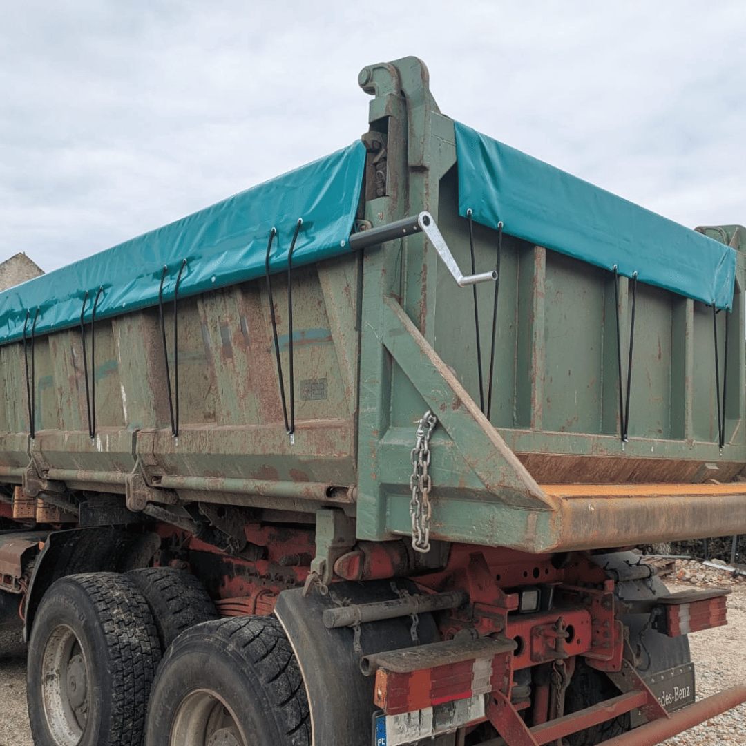 Plandeka PVC na wywrotkę – zabezpieczenie ładunku w wywrotce